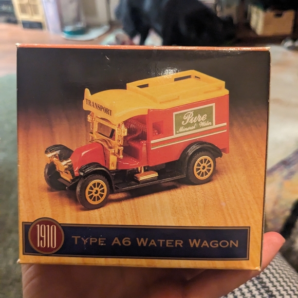 Classic Trucks 1910-1918 Toys - Picture 8 of 13